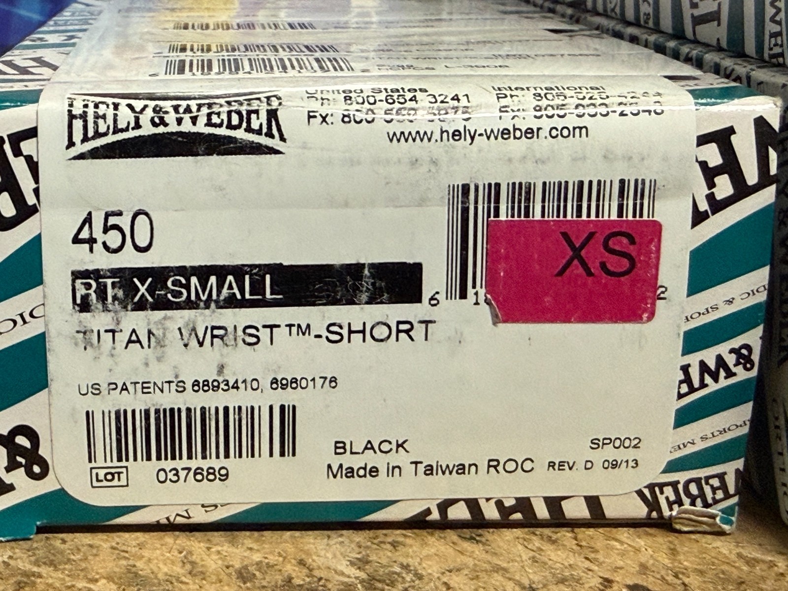 Hely & Weber XS Right Titan Wrist Short 450 450-RT-XS Black brace 618984241892