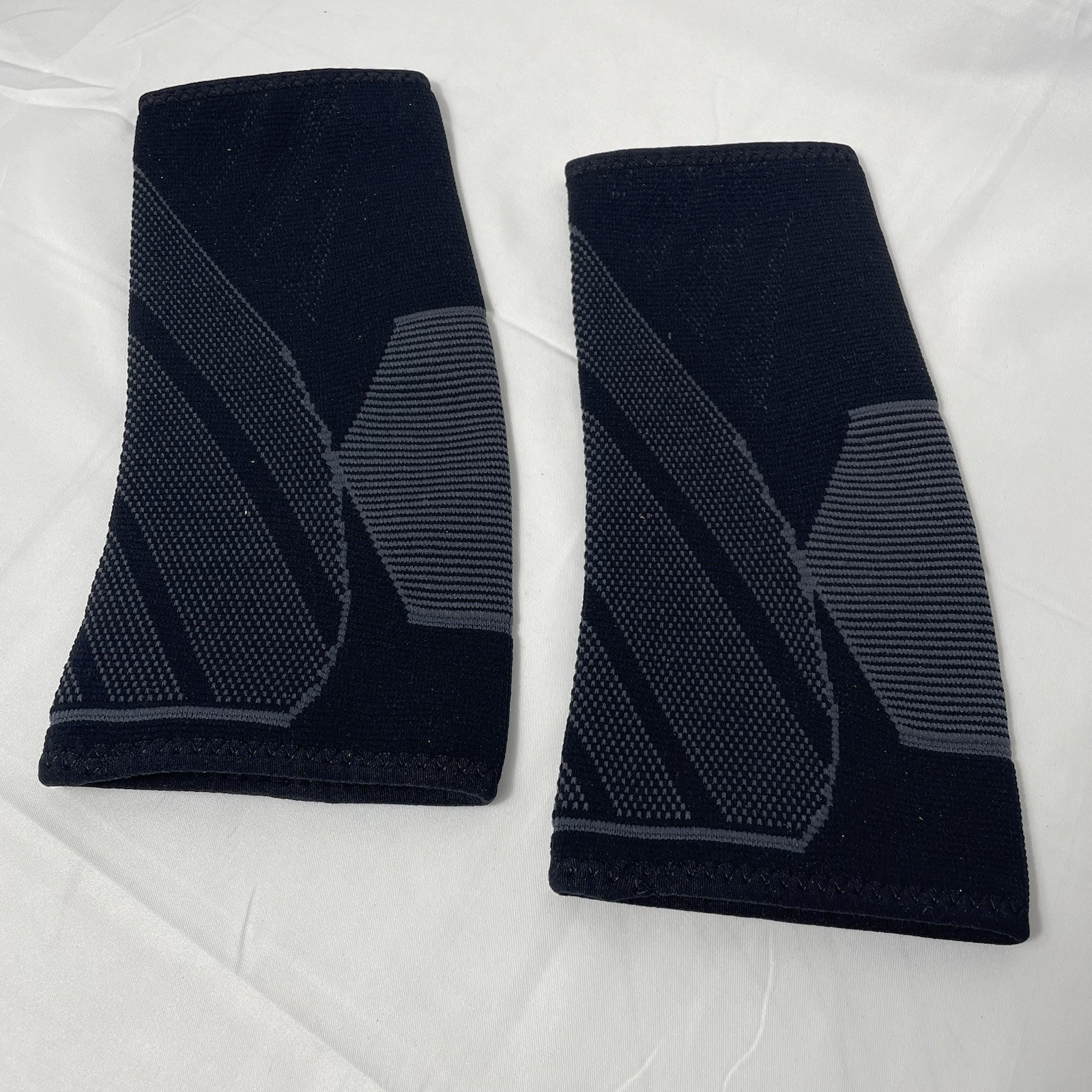 Elbow Compression Sleeve Medium Black/Gray, 1 Pair, Tendonitis Brace