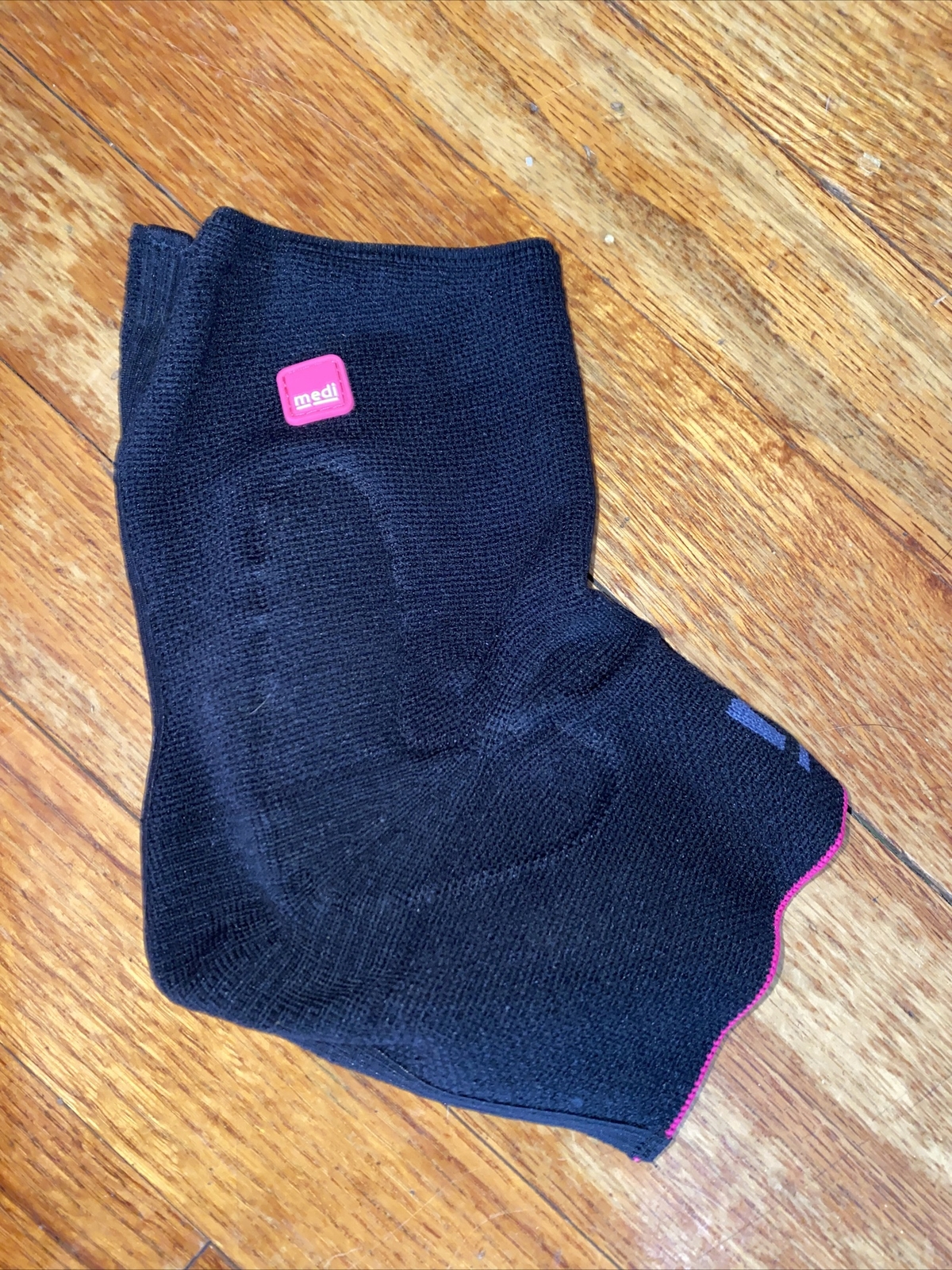 Levamed Ankle Support With Silicone Support Pads
