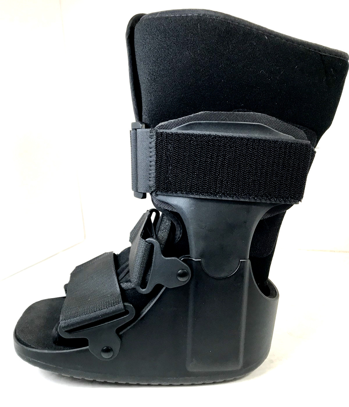 United Ortho USA14115 Short Air Cam Walker Fracture Boot Black Extra Small Boot