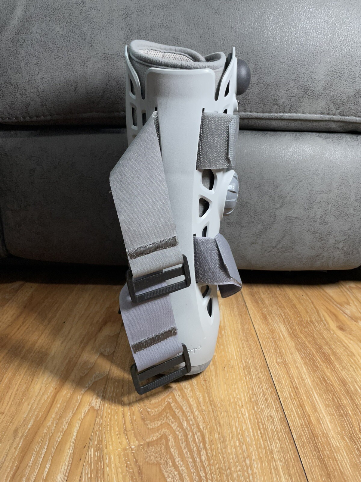 NEW Aircast Walking Boot Brace Short Soft Strike 2 Built in Pumps Gray Size XS
