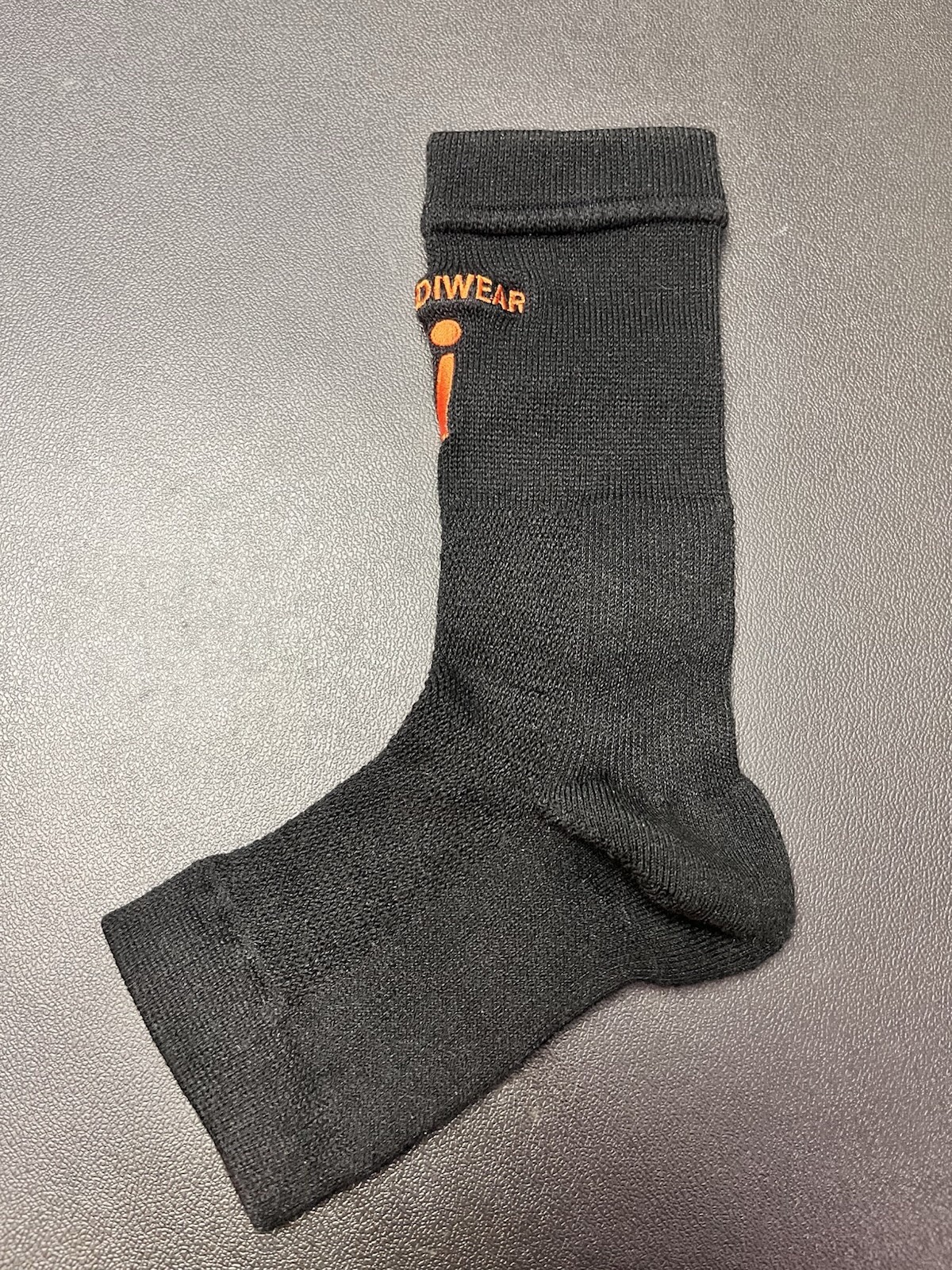 Incrediwear Ankle Sleeve s/m Black compression brace – used