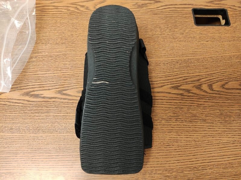 ProCare Squared Toe Post-Op Shoe Size: Medium ( Wear on the left or right )