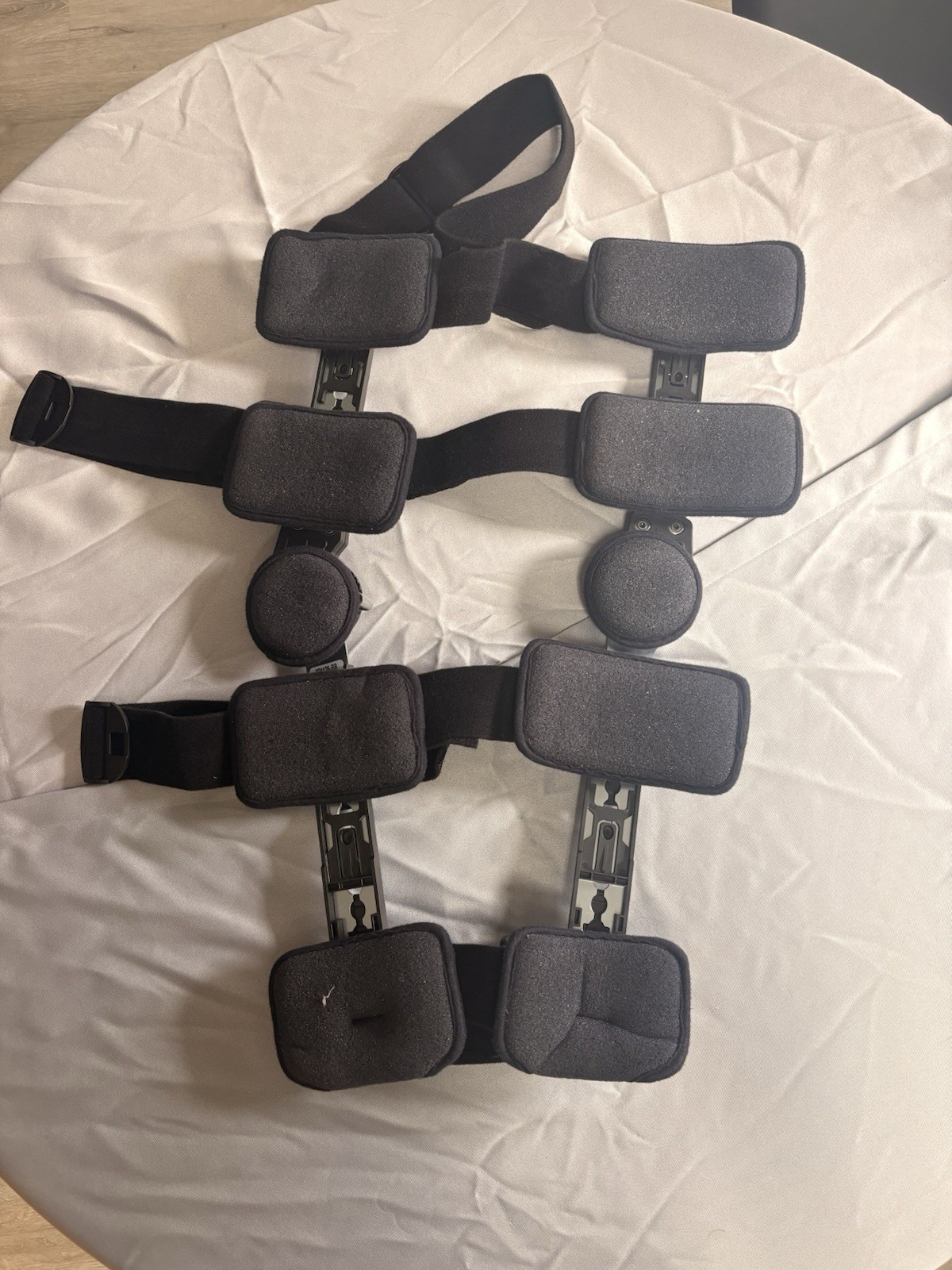 DonJoy X-ROM Adjustable Hinged Knee Brace Flexion/Extension Dial Black/Gray OS