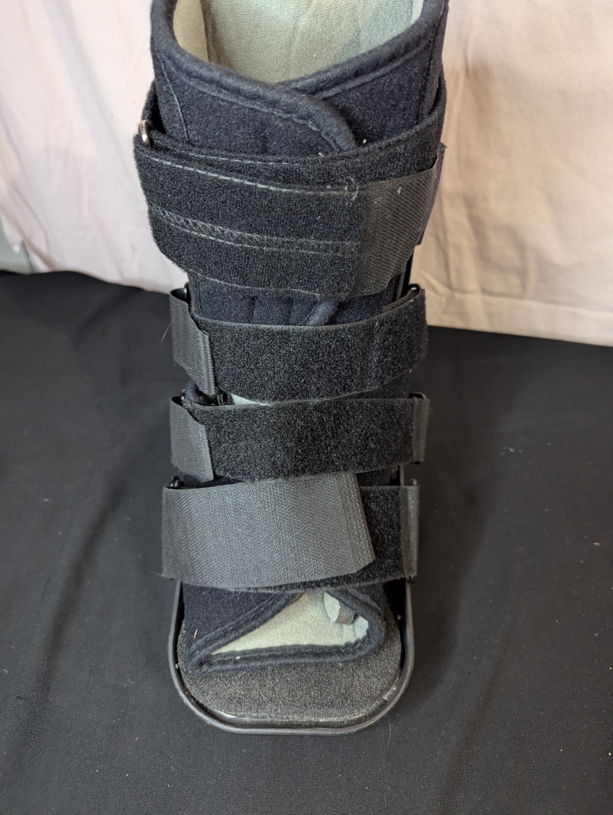 Maxtrax DJO ortho adult medium foot ankle short leg cast low top walker boot