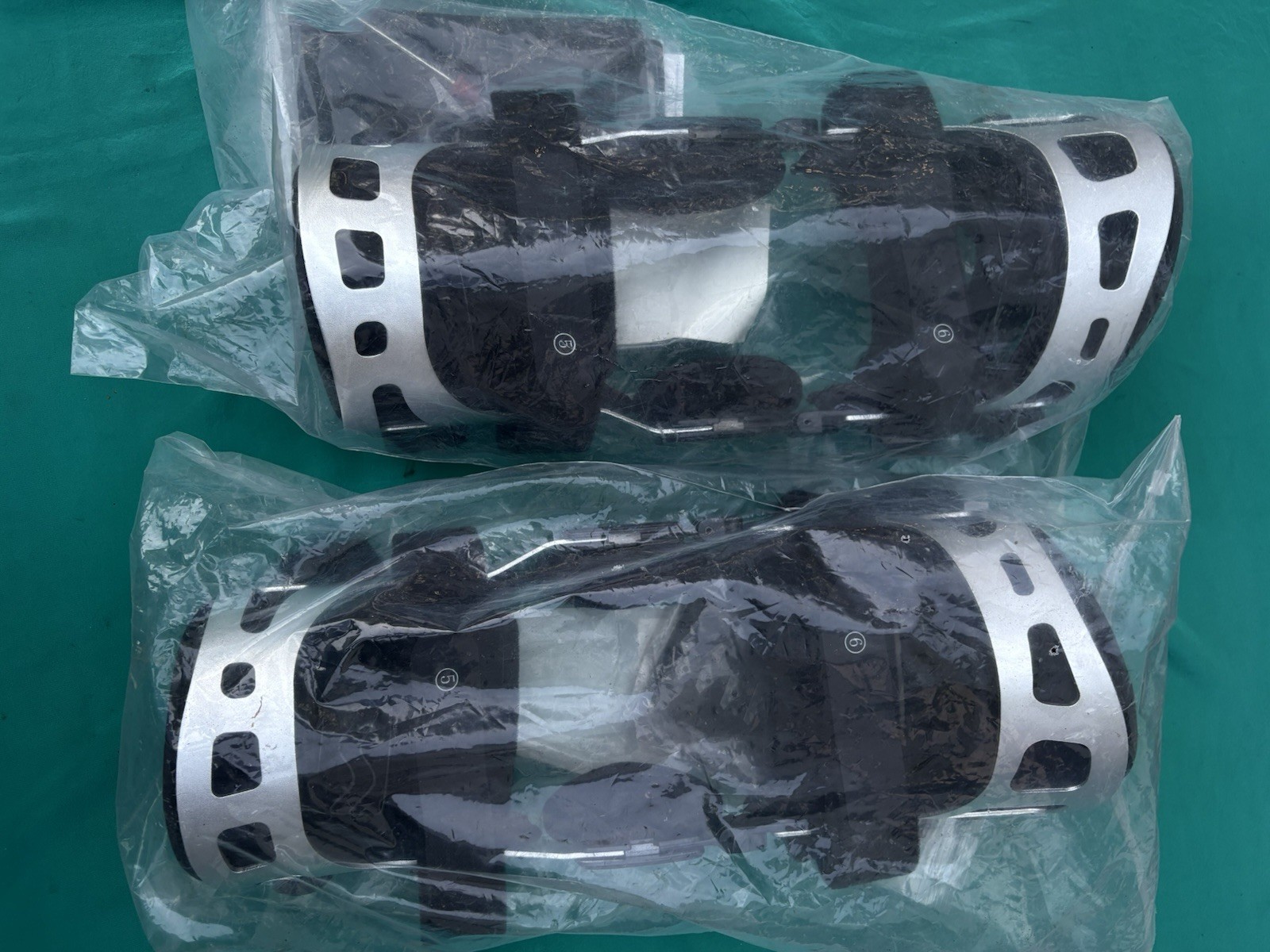 Dr Medical DRMS Dual OA Reliever Knee Braces. Size Medium. Unpacked. New