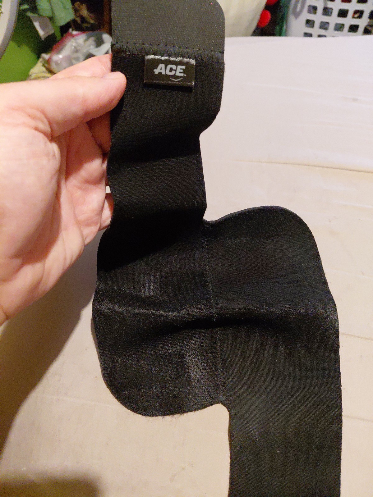 ACE ELBOW BRACE 207317 SMALL FITS ELBOW 9” TO 11 1/2”
