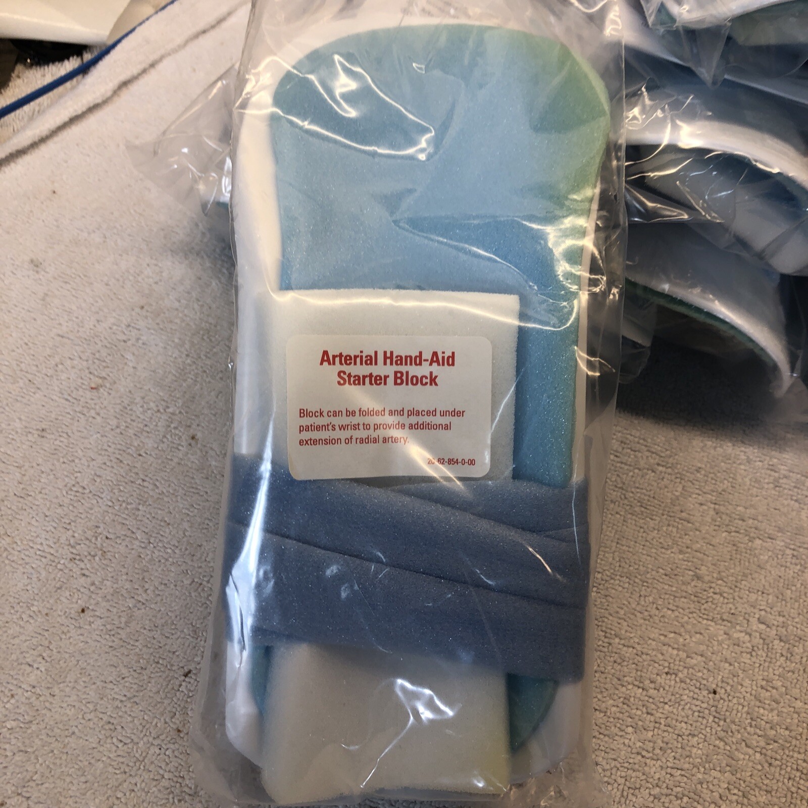 Lot of 10 Halyard Hand-Aid Arterial Wrist Support 29980 (3070)