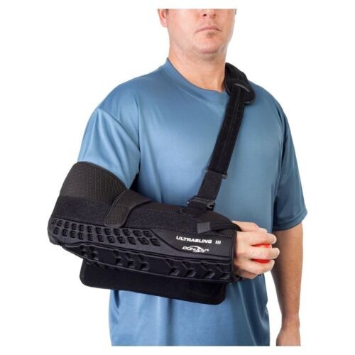 DonJoy UltraSling III Black Shoulder Support Sling with De Rotation Strap Medium