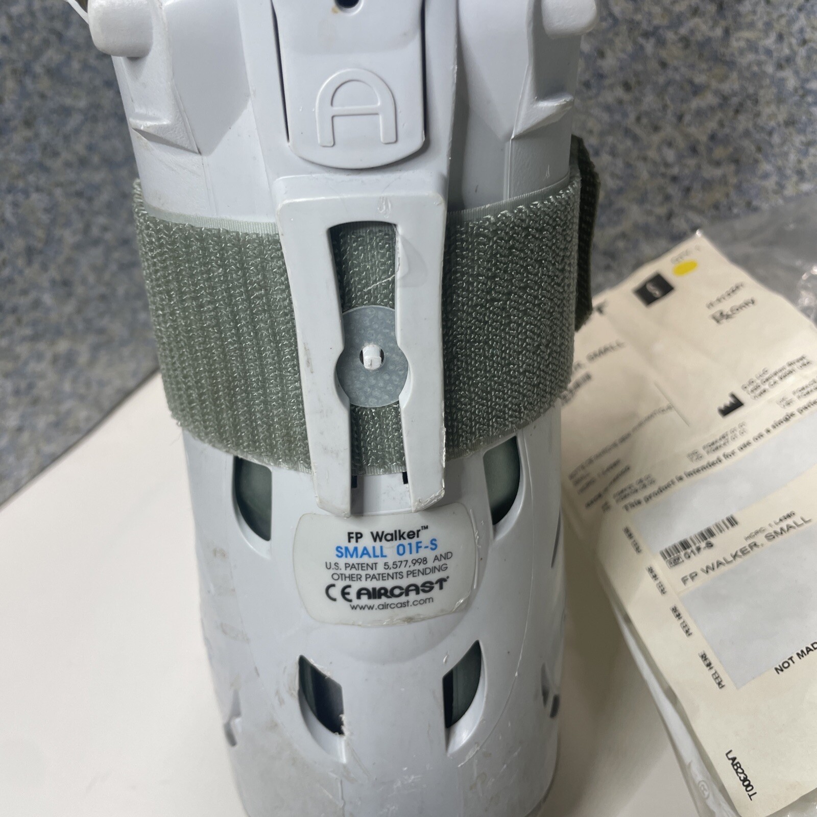 AIRCAST Walker Walking Boot Foam Pneumatic Small with Pump