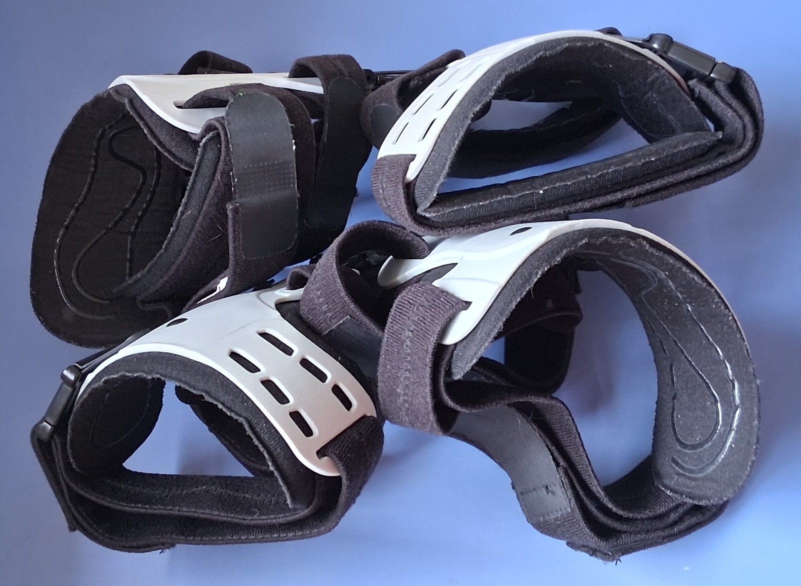 Pair (Left/Right) Universal OA Unloader Knee Braces – Osteoarthritis Pain Relief