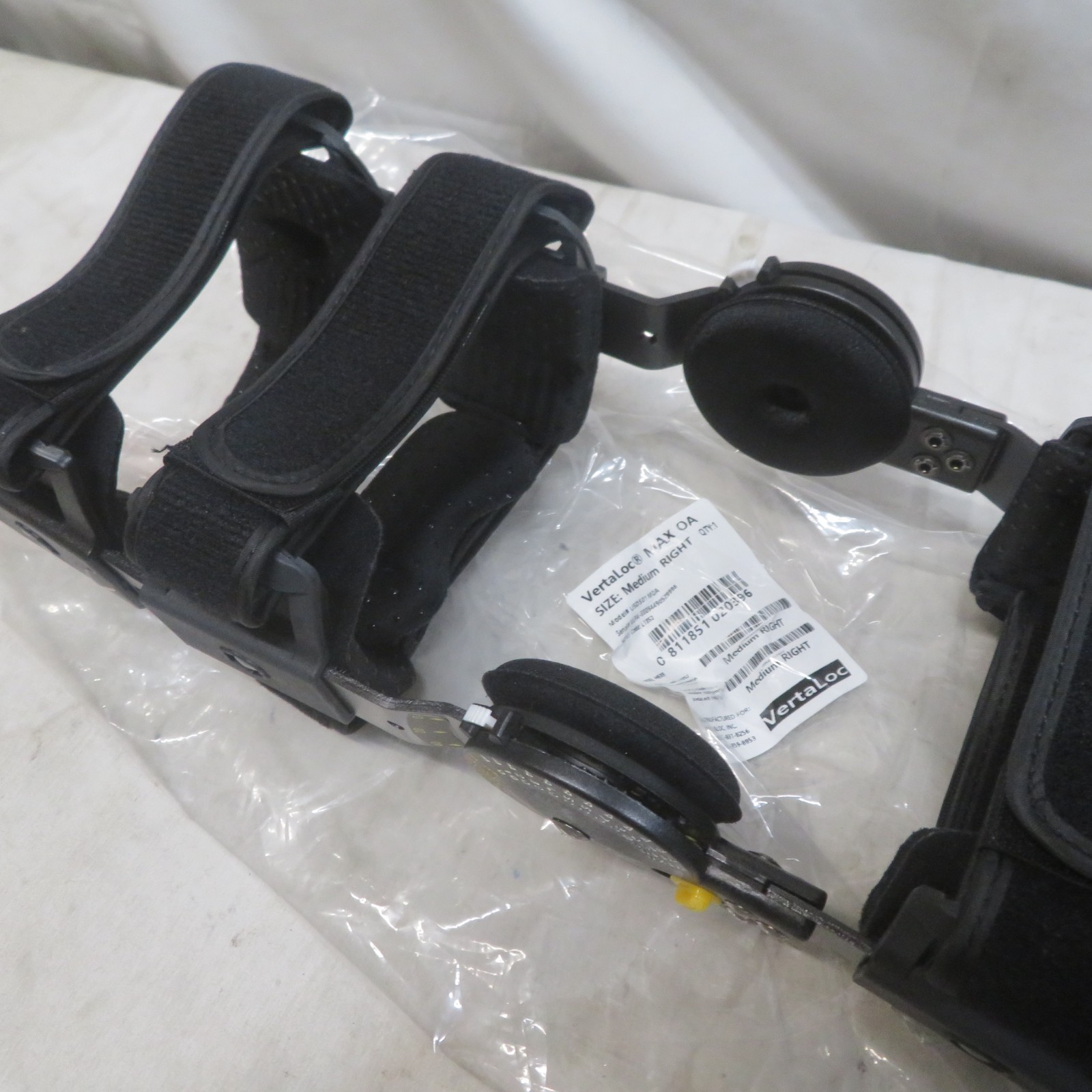 VertaLoc MAX USD501 MOA OA Hinged Unloader Knee Brace for Right Leg – Medium