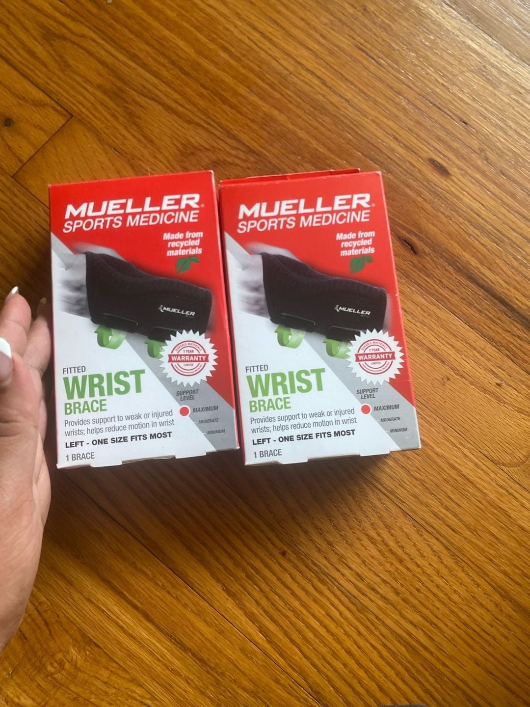 Mueller Sports Medicine Green Fitted Left Hand Wrist Brace, One Size Fits Most