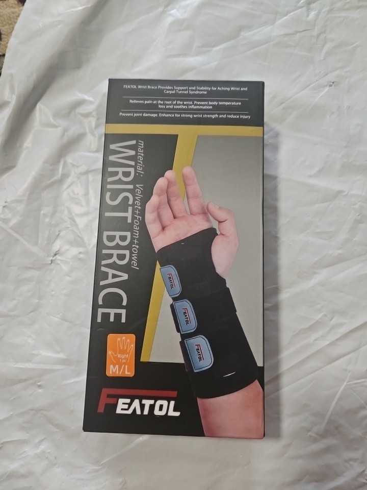 FEATOL Wrist Brace Support & Stability Aching Wrist & Carpal Tunnel Syndrome