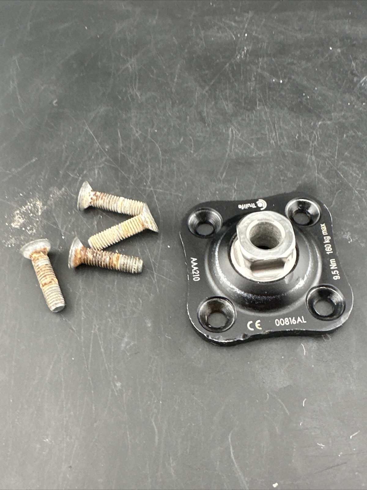 Trulife Aaa210 4 Hole prosthetic Plate Adapter.