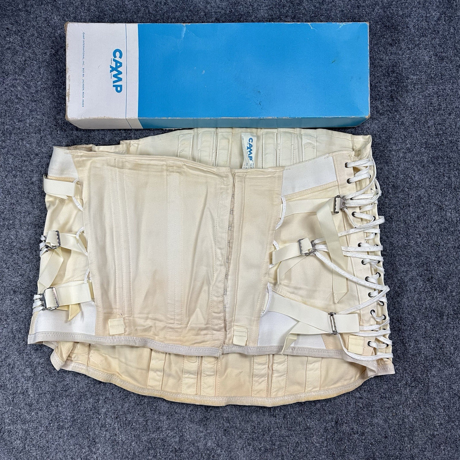 1950’s CAMP Lumbar Support Ivory Women’s 9473 Buckle & Lace Boned Sz 44 *W/ BOX*