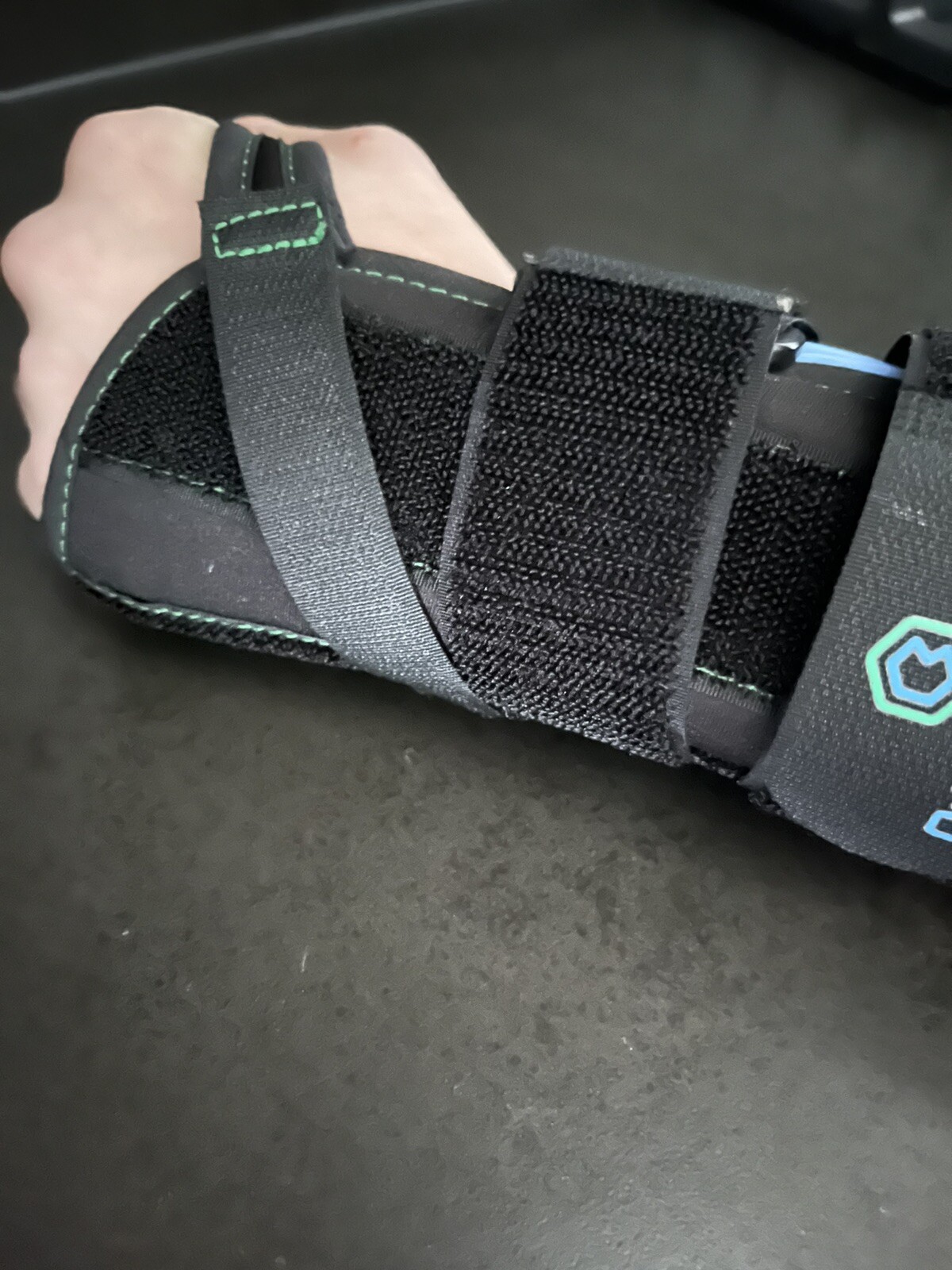 OrthoBrace OrthoWrist Medium Left Item# OBWLI1-3R