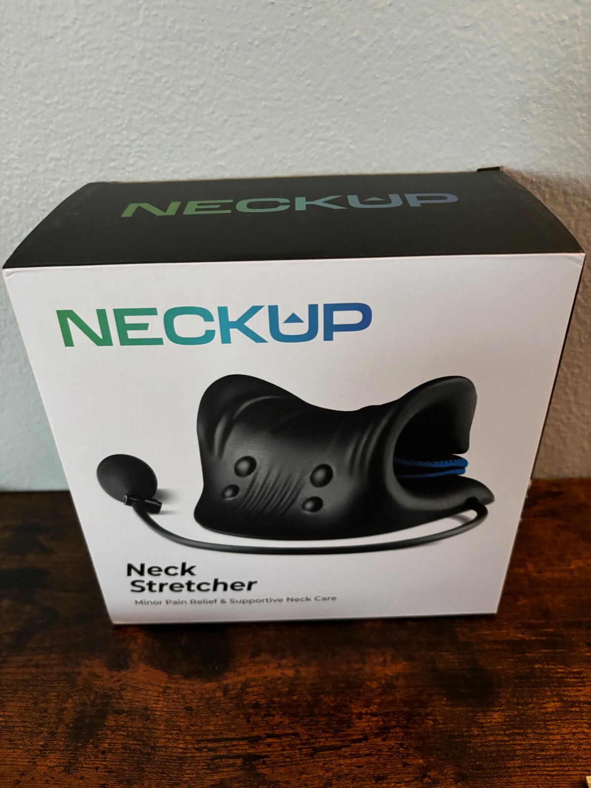 NECKUP NECK STRETCHER WITH INFLATABLE PUMP, PAIN RELIEF FOR NECK AND SPINE NEW