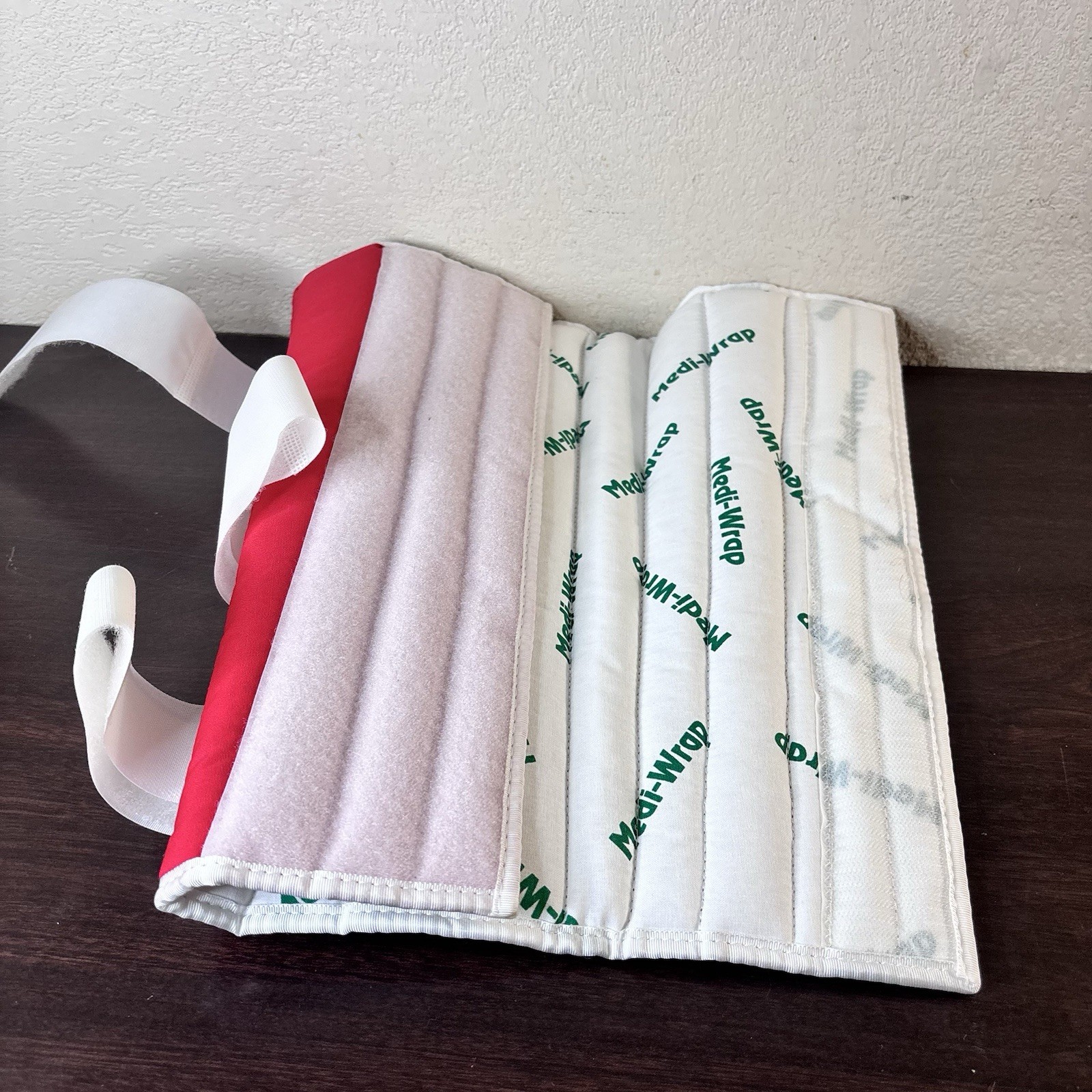 Vintage Medi-Wrap Compression Leg Brace For Right Leg – Red & White 14.5” Long