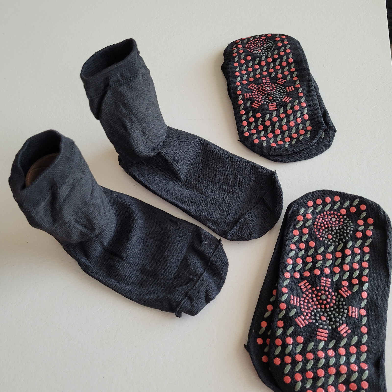 3 Pair Self Heating Tourmaline Socks Heated Socks for Women & Men Black Warm 3PK