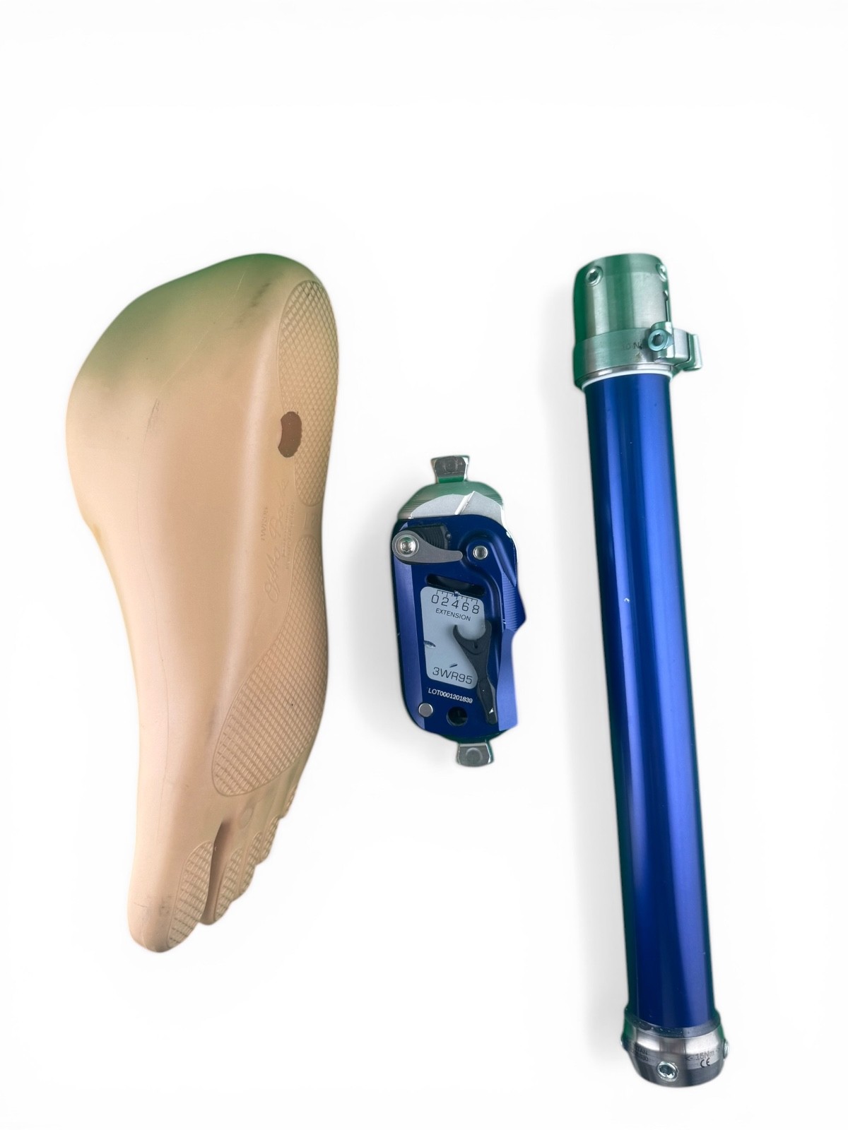 otto bock 3WR95 1WR95 4WR95=3 2WR95=1 aqua prosthetic. Knee, right foot sz 27
