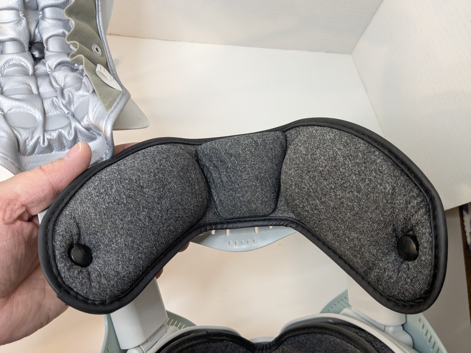 Cervical Neck Traction Device (Adjustable, Inflatable, Pain Relief) New In Box