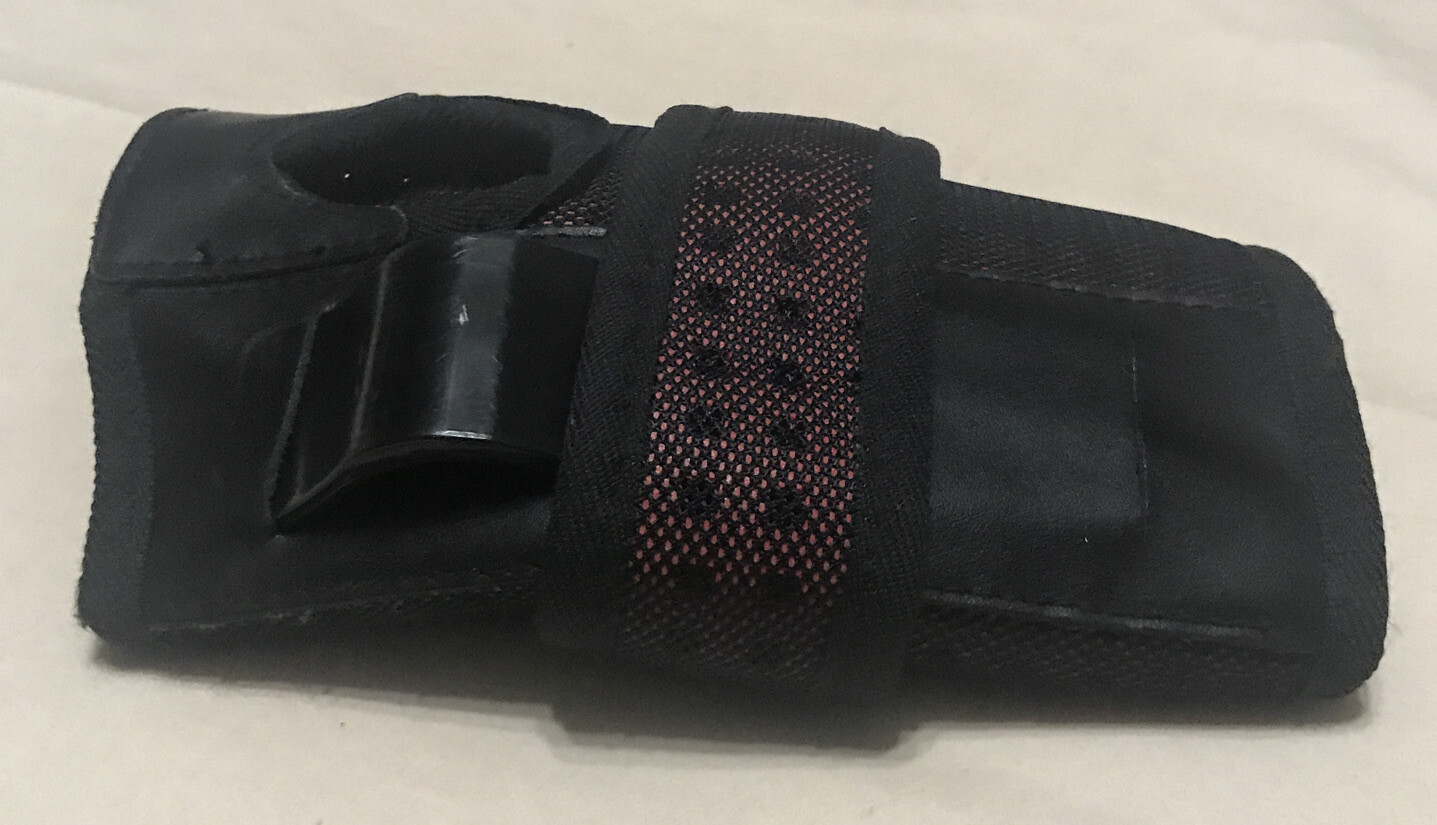 Franklin Wrist Brace Adult Large Air Cooled Design Athletic Support Right