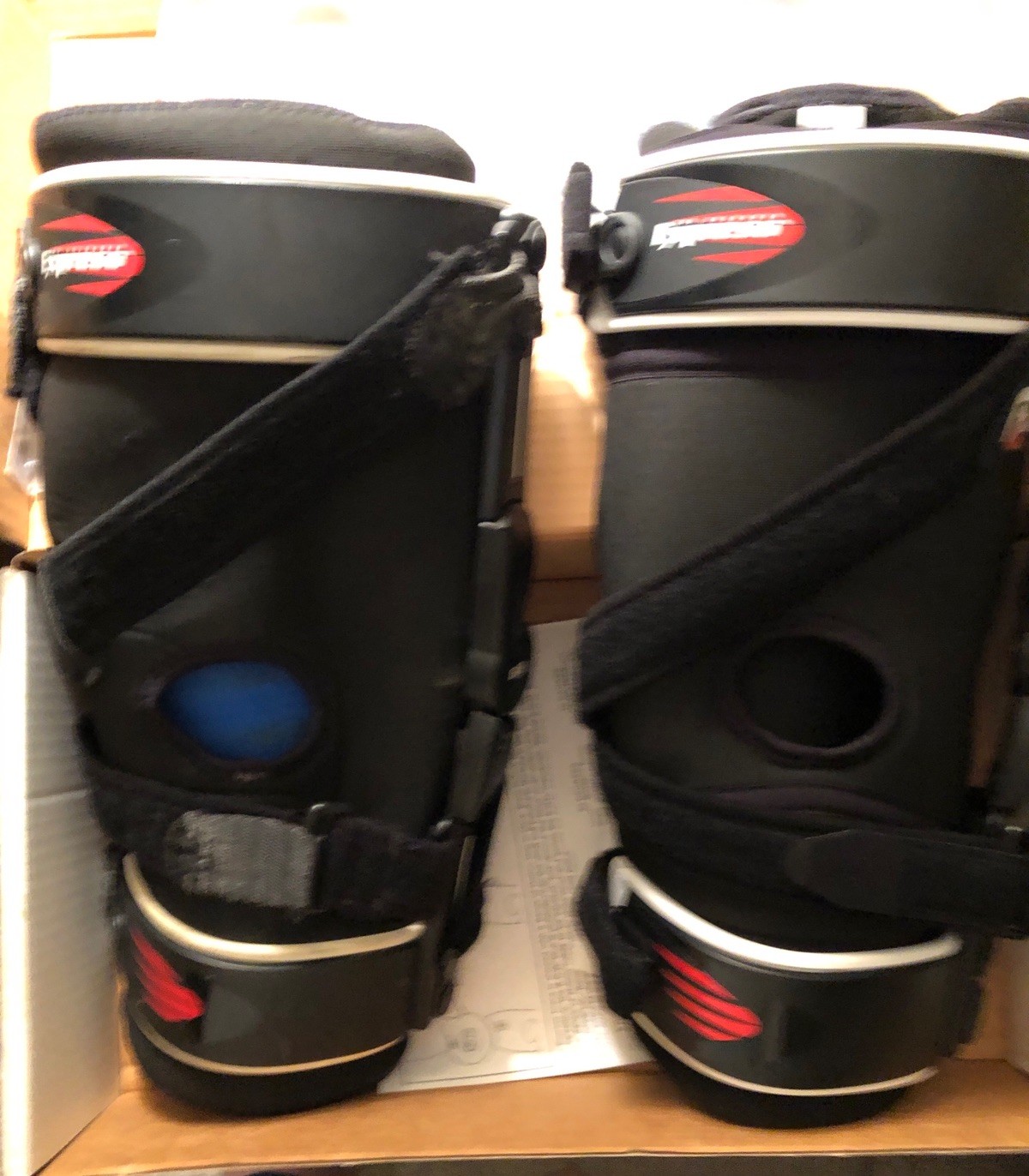 Ossur The Unloader Express DFS Osteoarthritis Right Knee Brace L Black Washable
