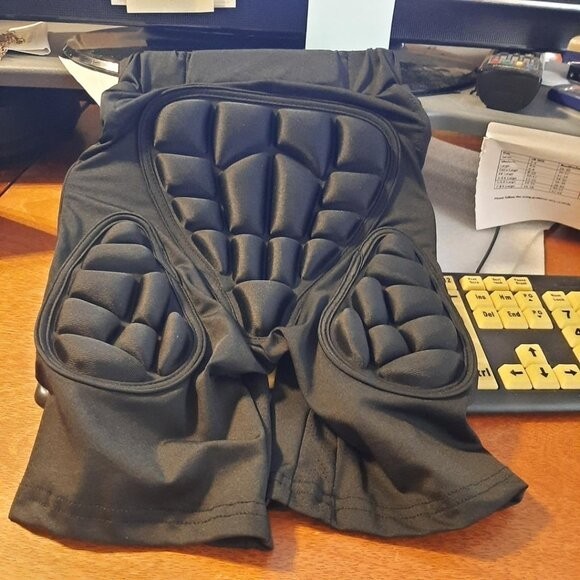 NEW ! BodyWear Protective Padded Shorts for Snowboard Skate & Ski3D Sz XS
