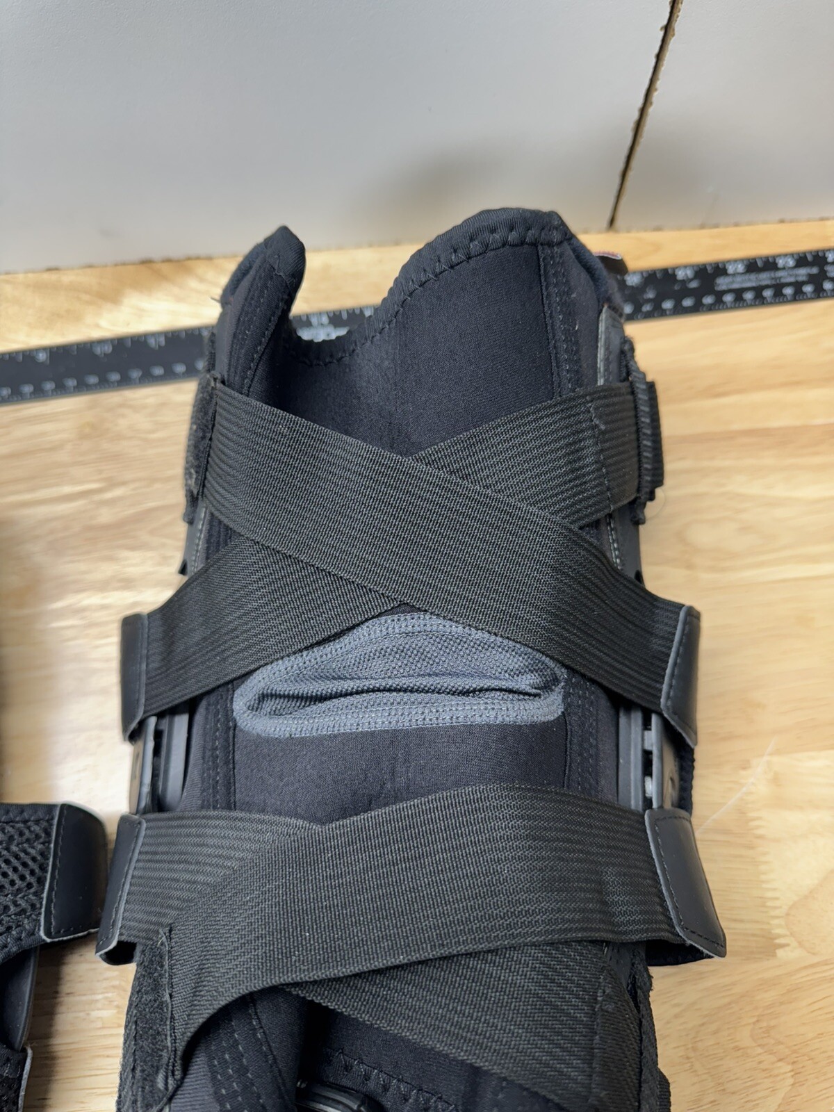 Pair Shock Doctor 875 Ultra Knee Support Brace with Bilateral Hinges – Black XXL