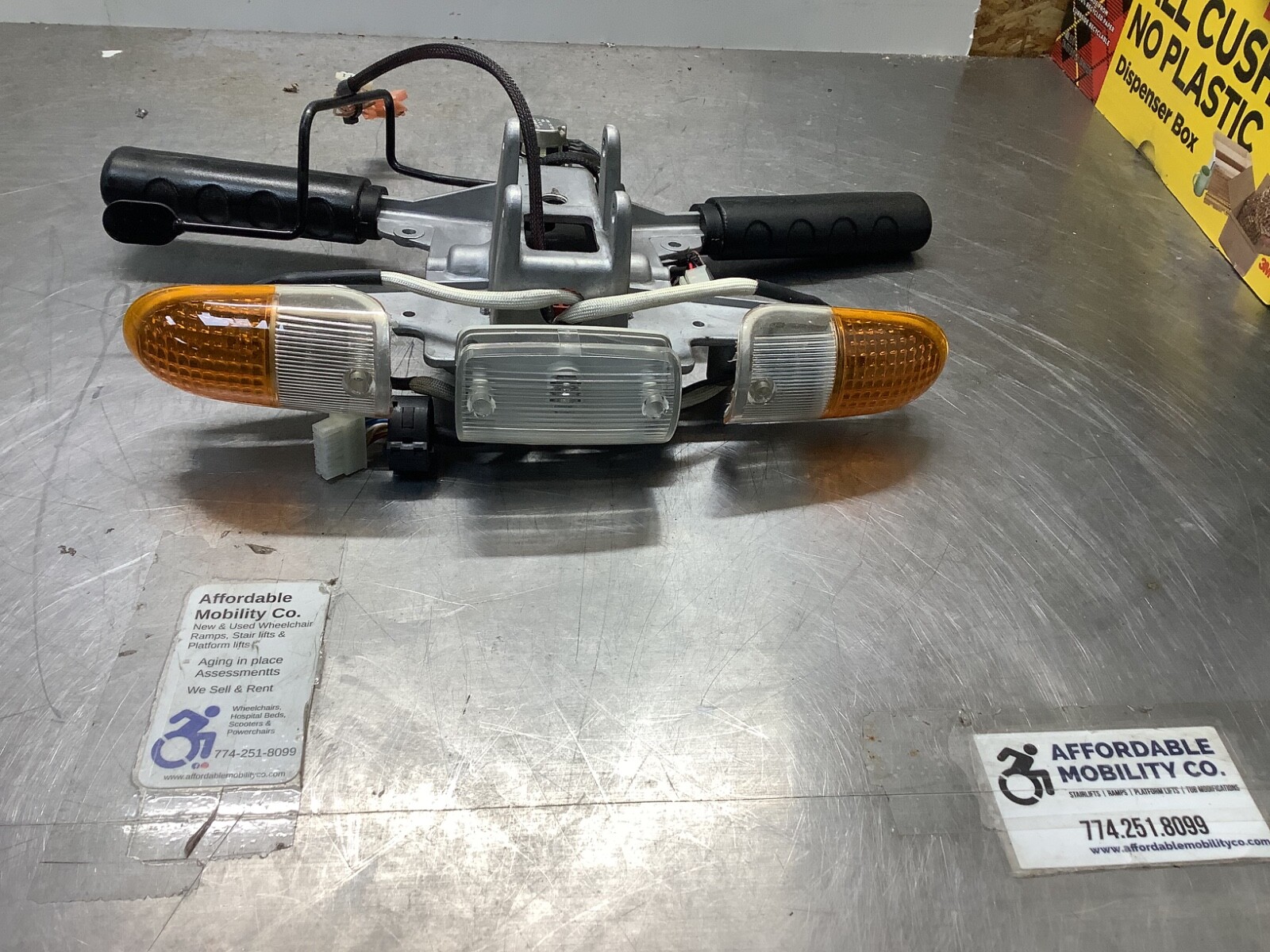 Traveller Handle Throttle Controller Steering Column Key – (A1)
