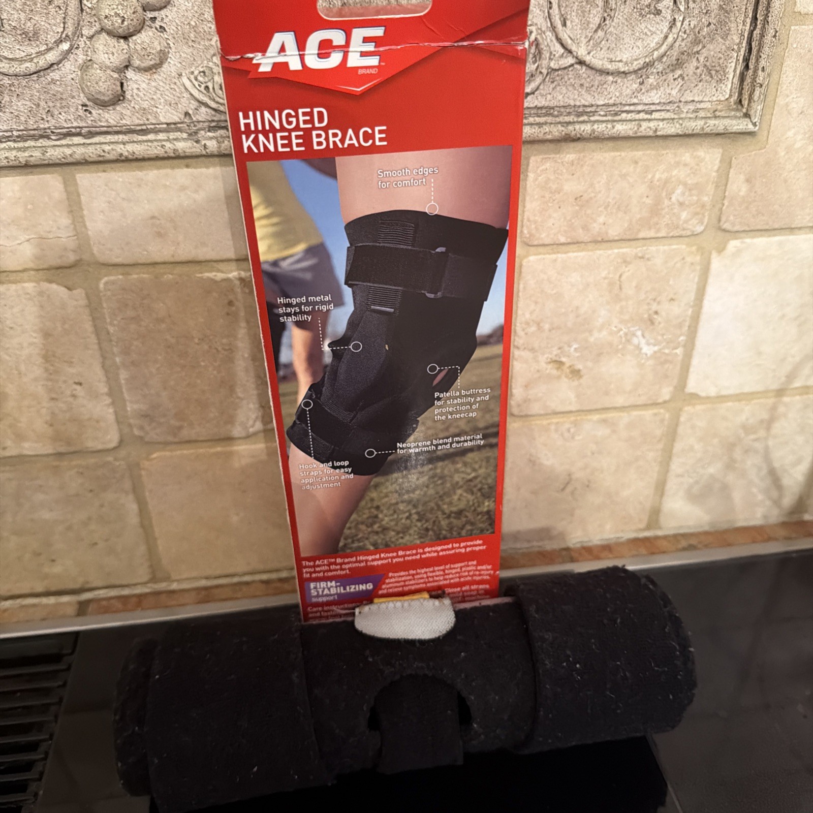 ACE Black Adjustable Hinged Pivoting Lateral Stabilizers Firm Knee Brace NWT