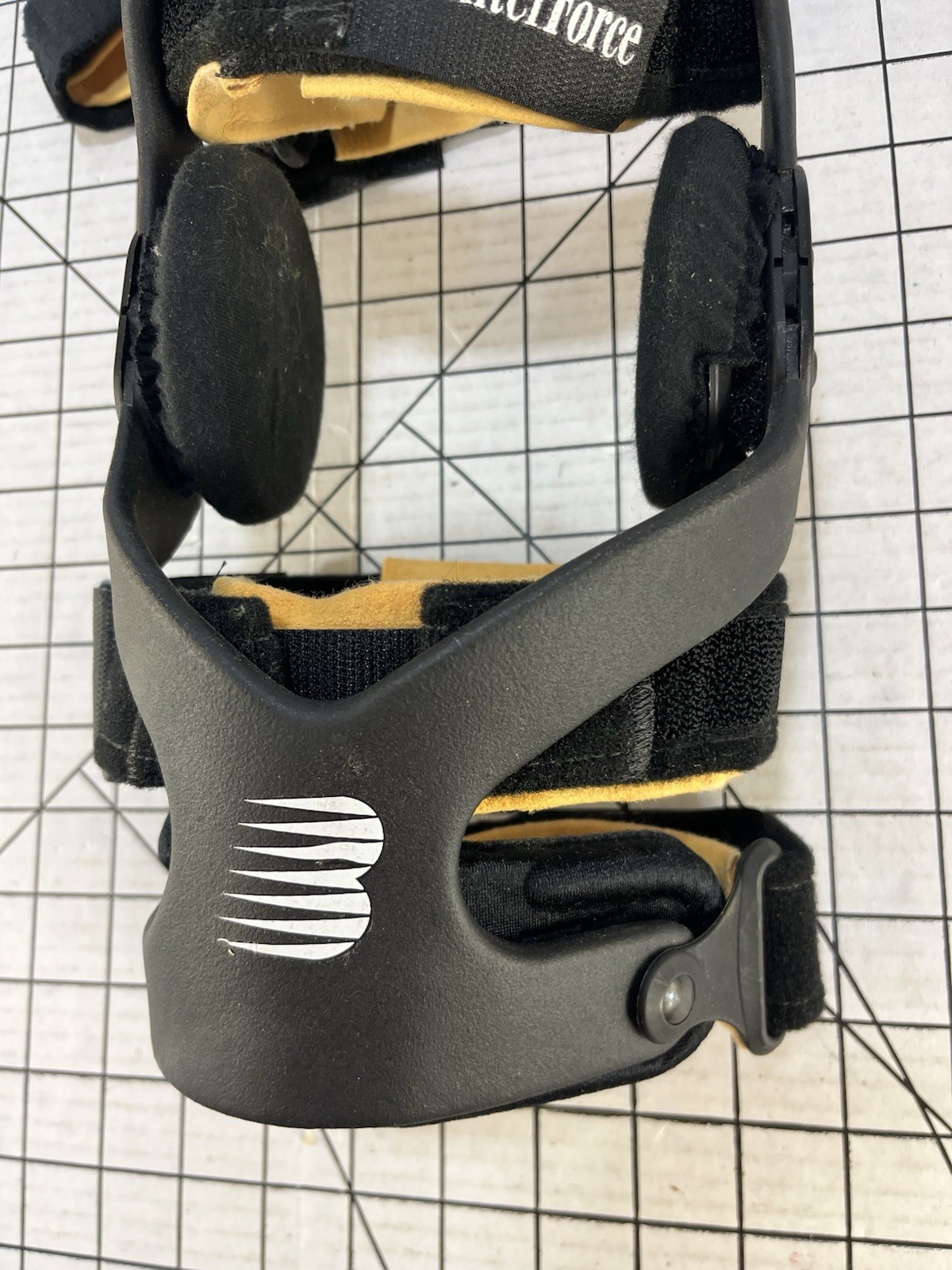 Breg Tradition Compact X2K Hinged Orthopedic Knee Brace Ligament Support
