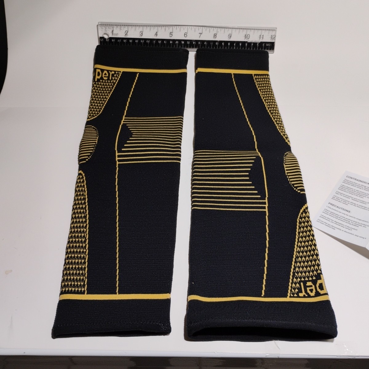 Knee Brace Size Medium (Black And Yellow) Compression -Comes In A Pair-sports
