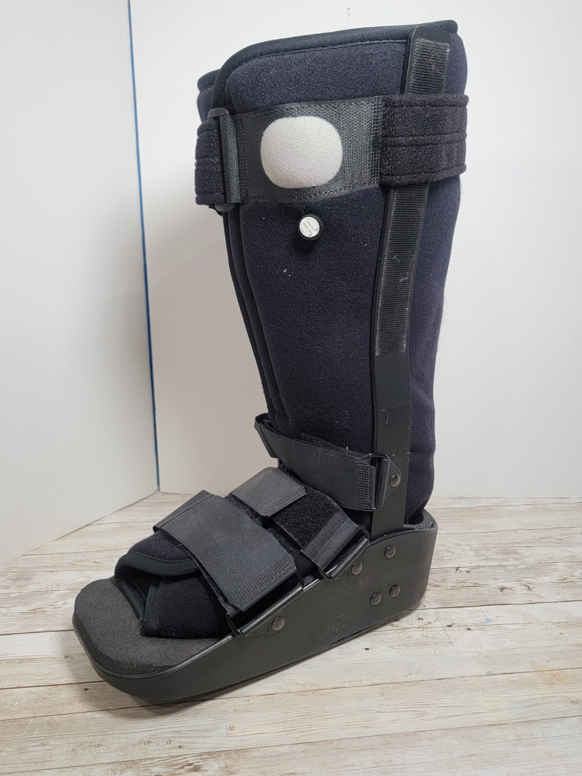DJ Ortho Ankle Brace Orthopedic Inflatable Walking Boot Foot DJO LLC Medium 17″