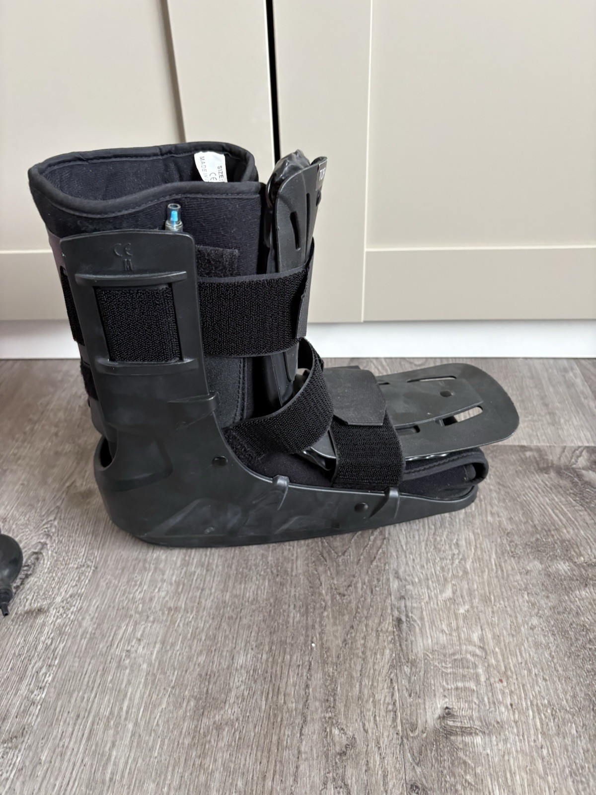 Air Trio Shell Ankle Walker Cast Walking Boot Aircast Size Medium