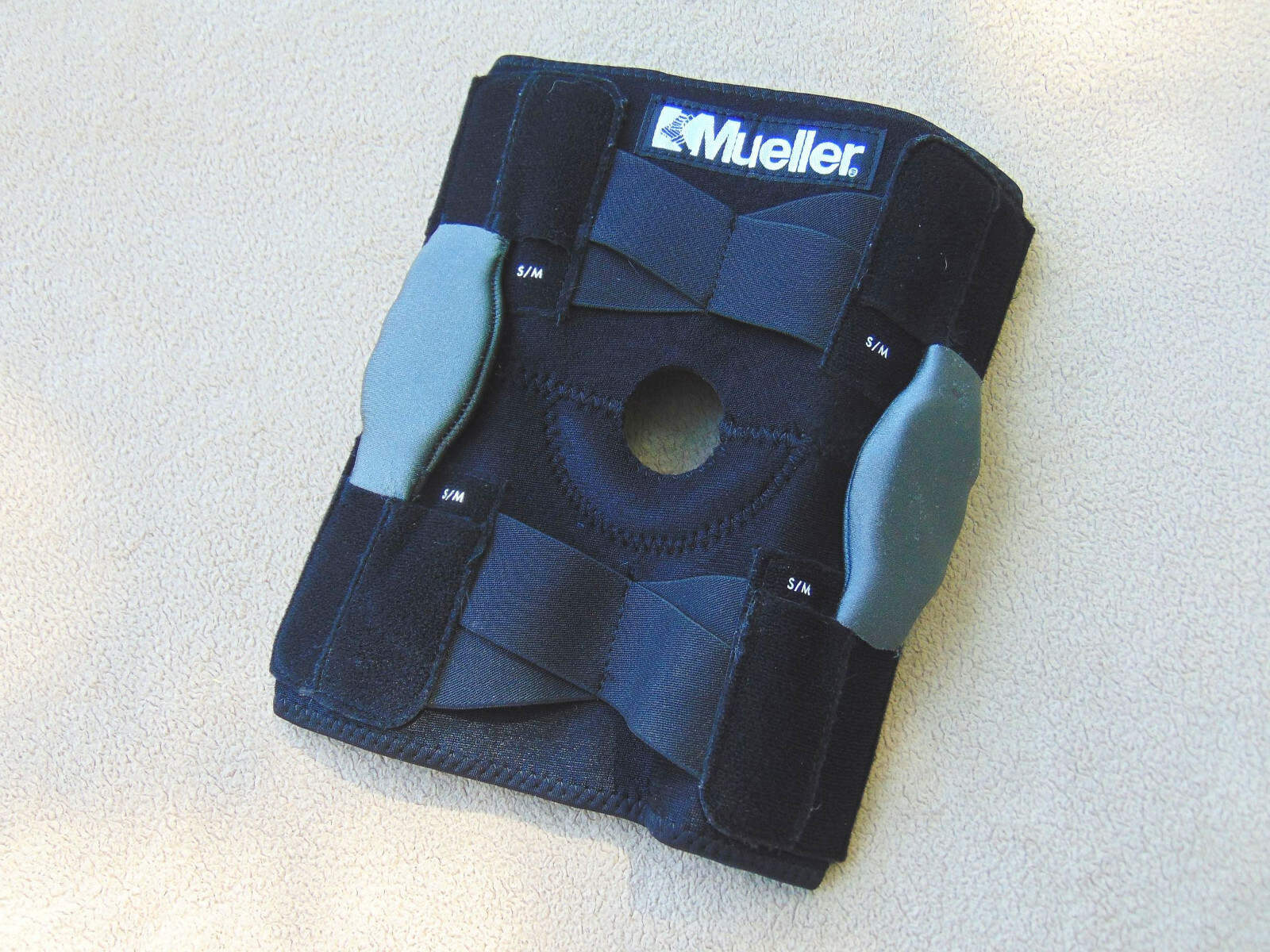 Mueller Knee Brace Vari Size HINGED Adjustable Short Clean Sturdy Help Pain IM