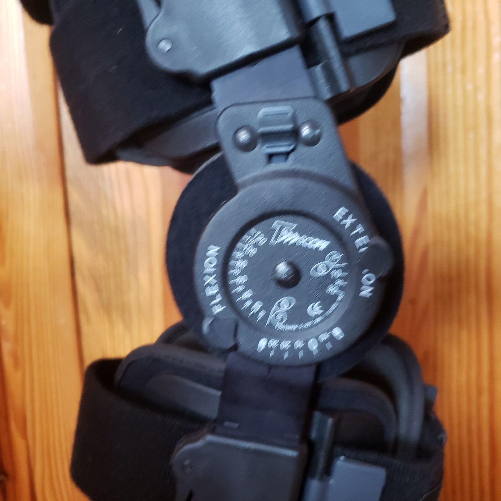 Knee Brace Left/Right Breg T Scope Premier Padded Adjustable