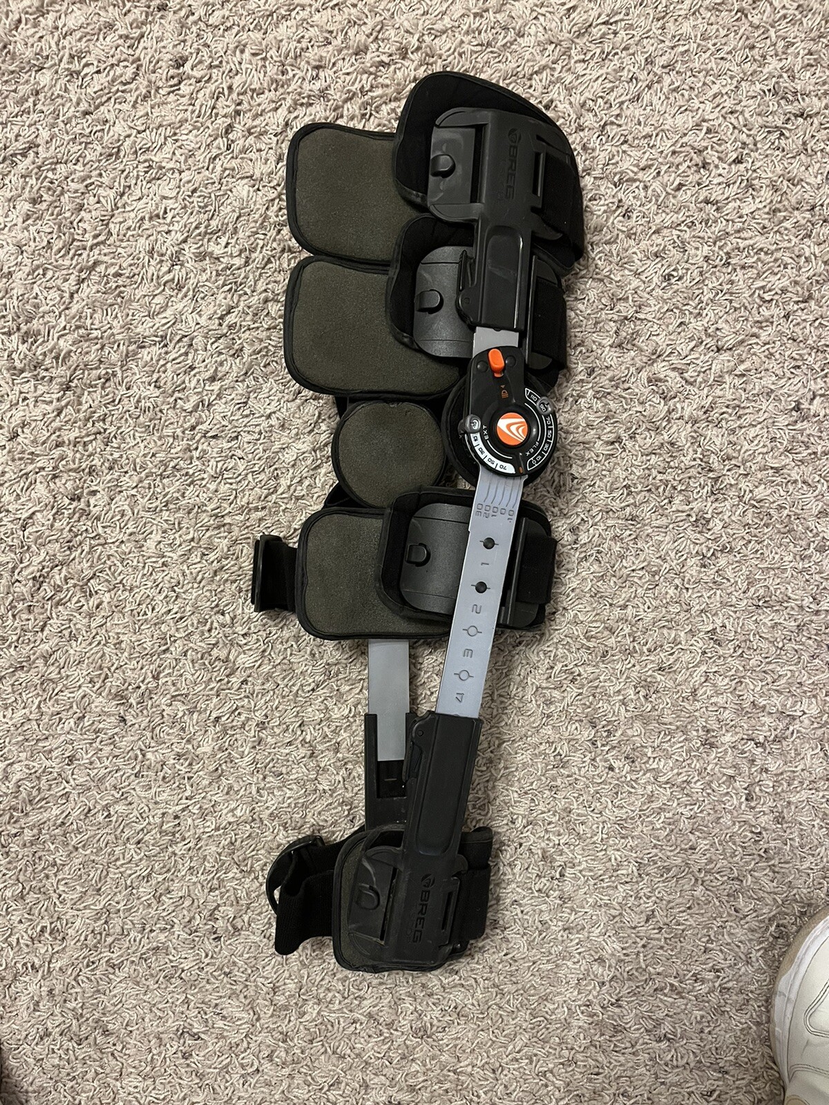 Breg T-Scope Premier Post Op Knee Brace – Black (08814)