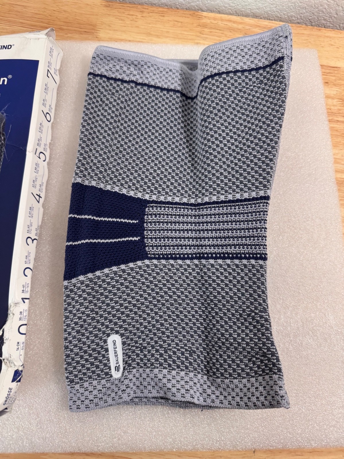 *Read* Bauerfeind GenuTrain Knee Support Brace – Size 7 Comfort New Open Box