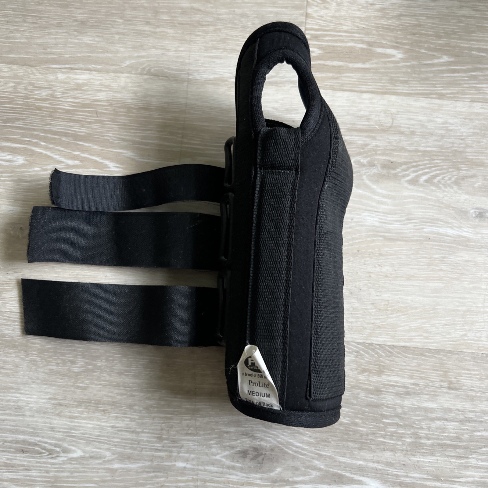 WRIST SPLINT – FLA ORTHOPEDICS PRO-LITE PROFESSIONAL GRADE 8″- for RIGHT Hand