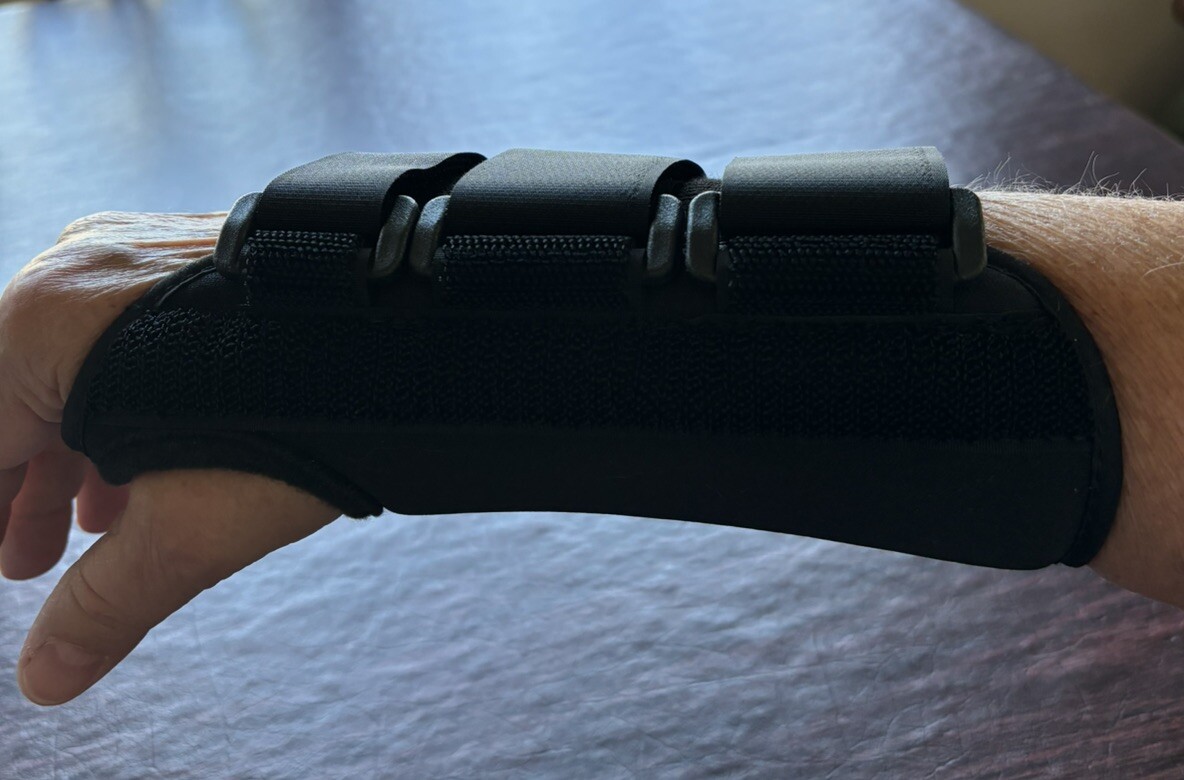 Padded Night & Day Wrist Brace Carpel Tunnel Sleep Support Hand Splint RIGHT XS