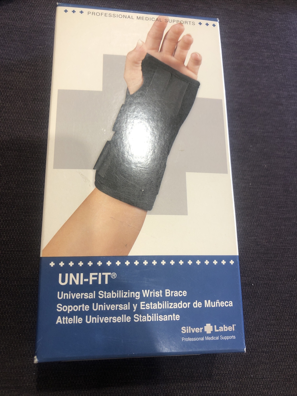Uni Fit Universal Stabilzing wrist brace by silver laber