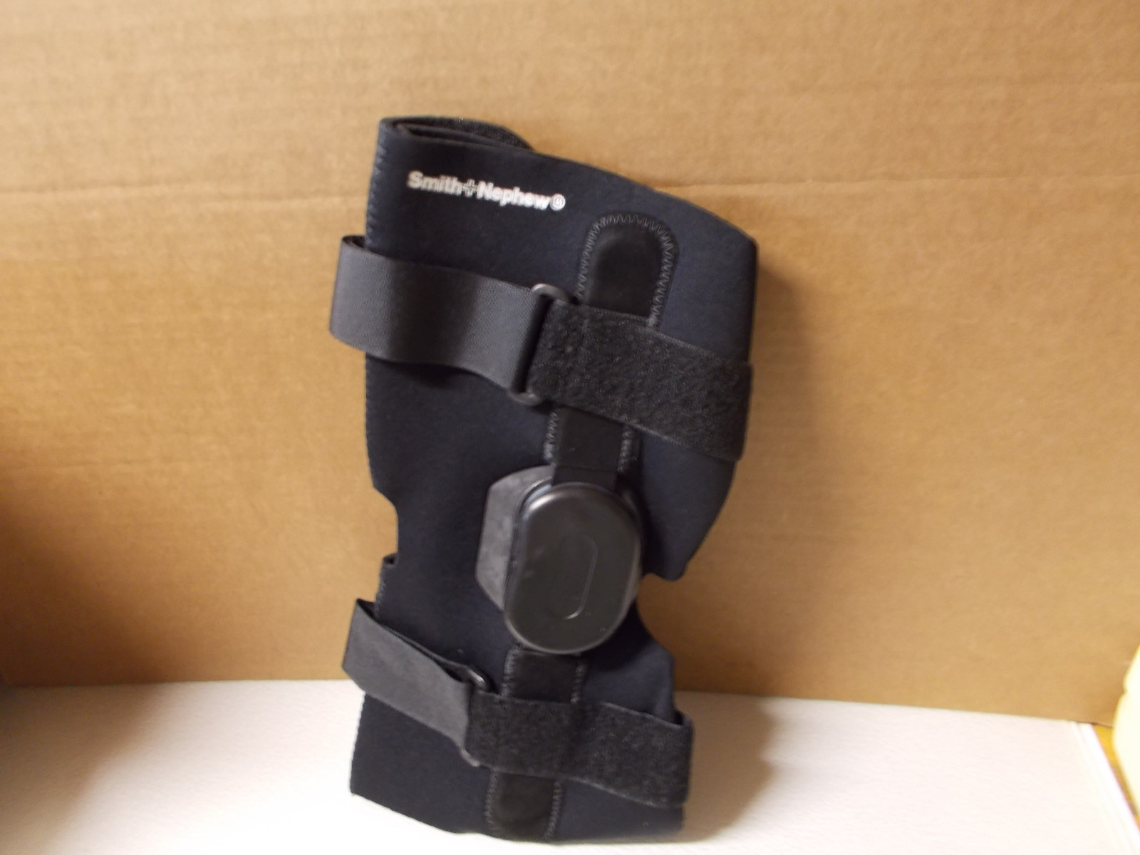 Smith+Nephew Rolyan Hinged Knee Wrap, Medium, 78-82275