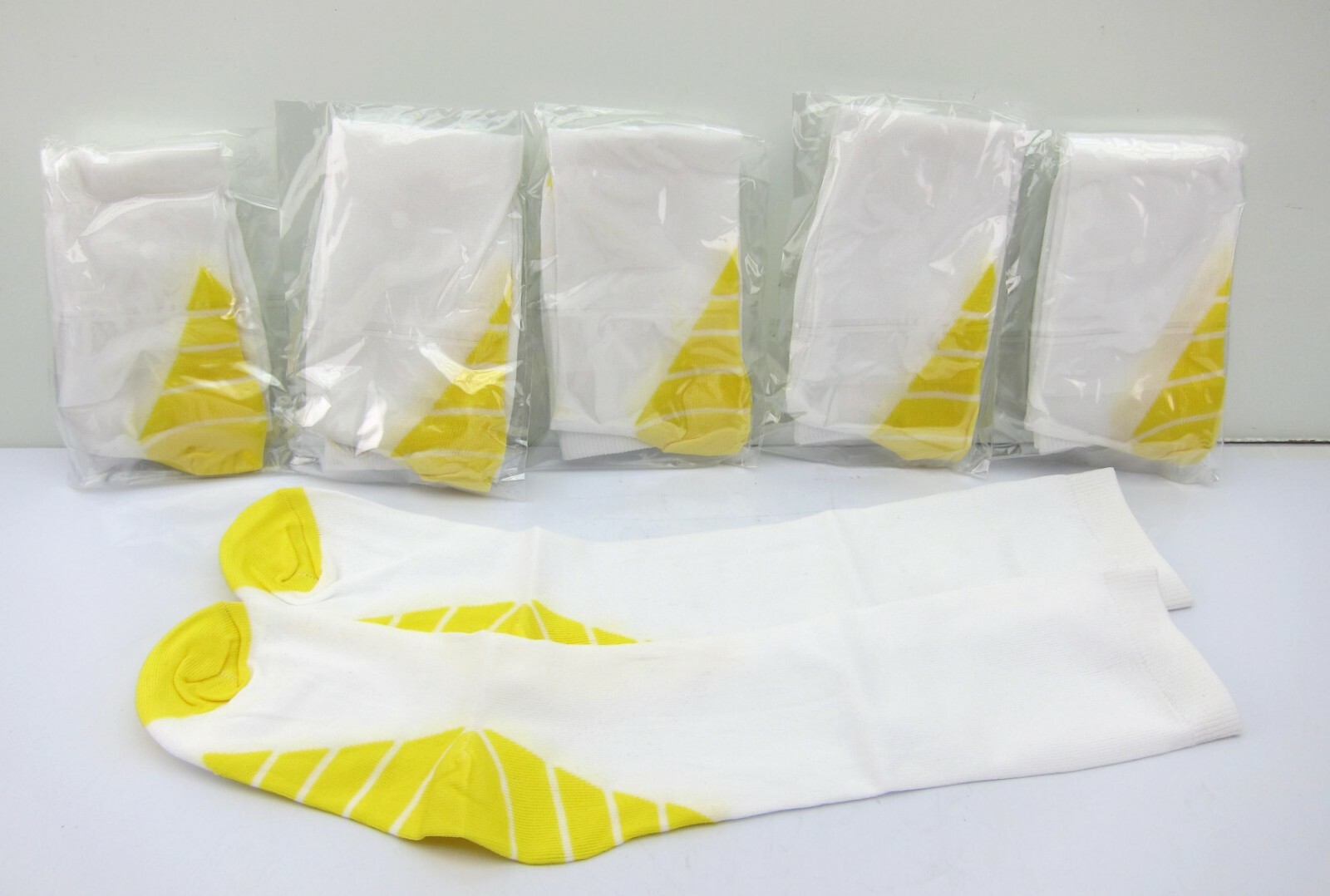 6 Pair Women’s Compression Socks White Yellow 25-30 mmhg Medium Medical Running