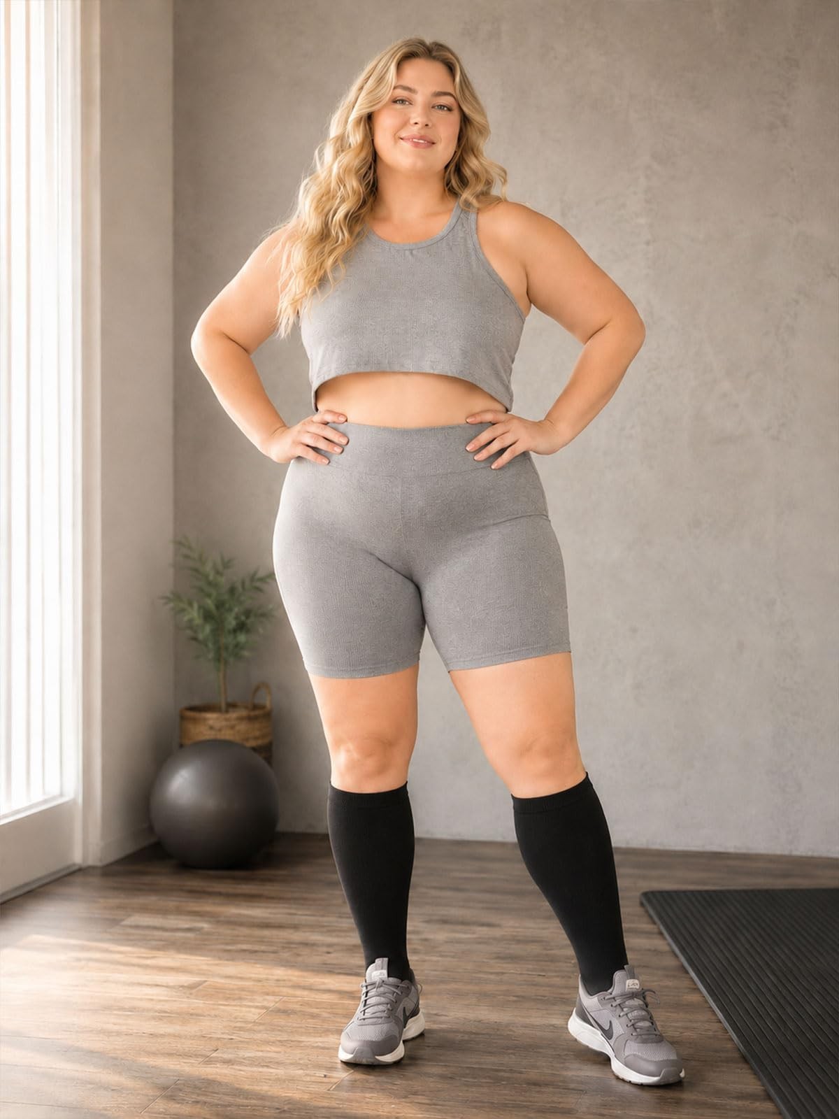 Plus Size Compression Leg Sleeves for Women& Men 15-20mmHg Wide Calf Knee