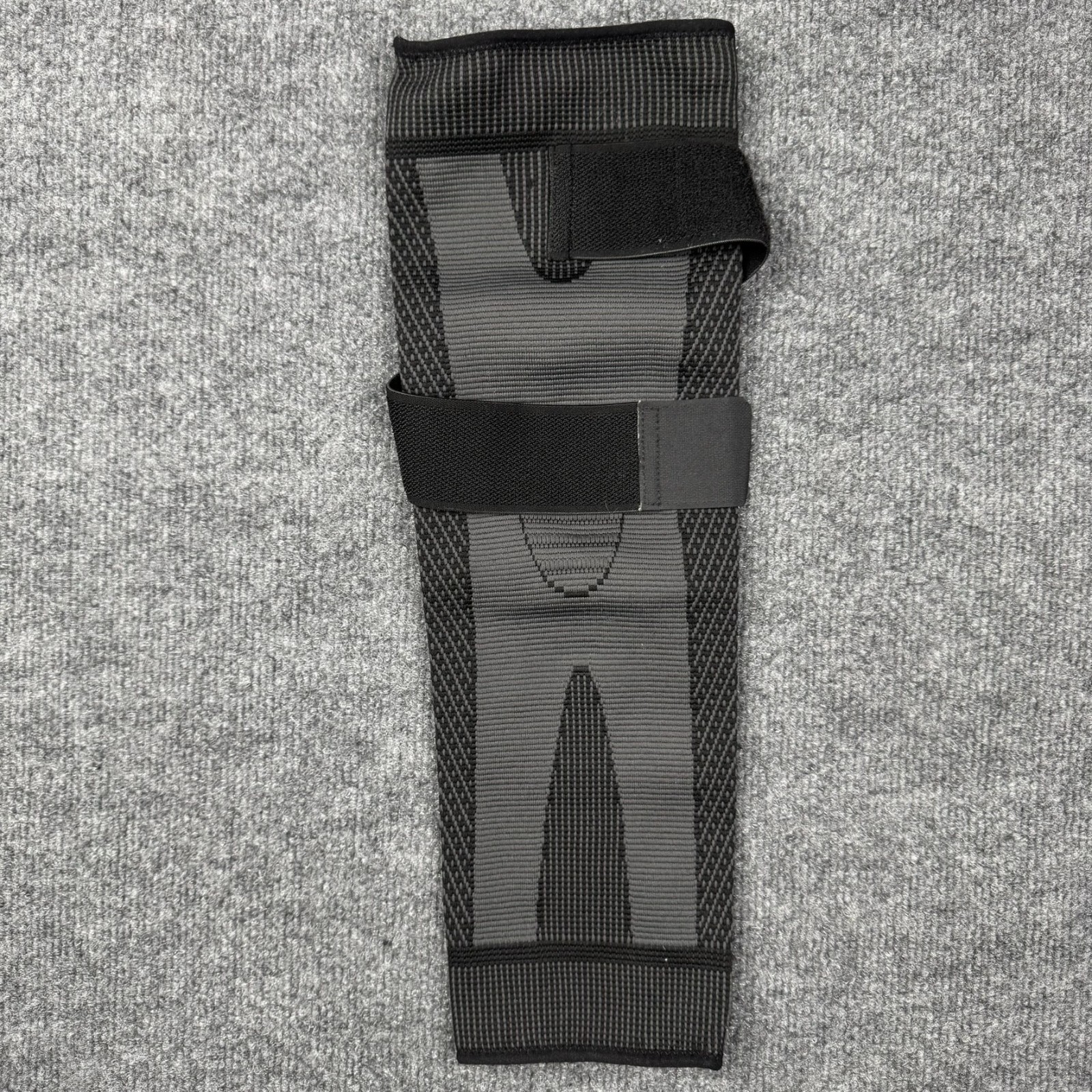 Professional Grade Compression Knee Support Sleeve with Dual Straps