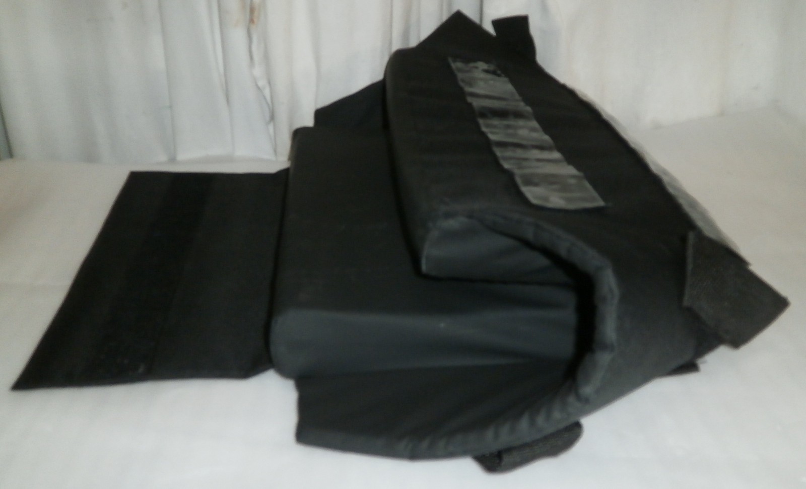 BLAKE GEL FOOT REST BOX 18X12 ” VERY GOOD CONDITION