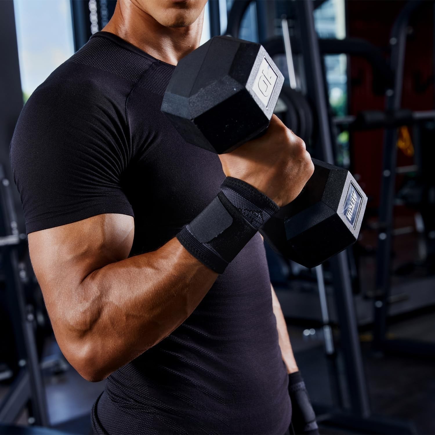 Comfortable 2-Pack Wrist Braces for Sprains & Carpal Tunnel – Adjustable Size M