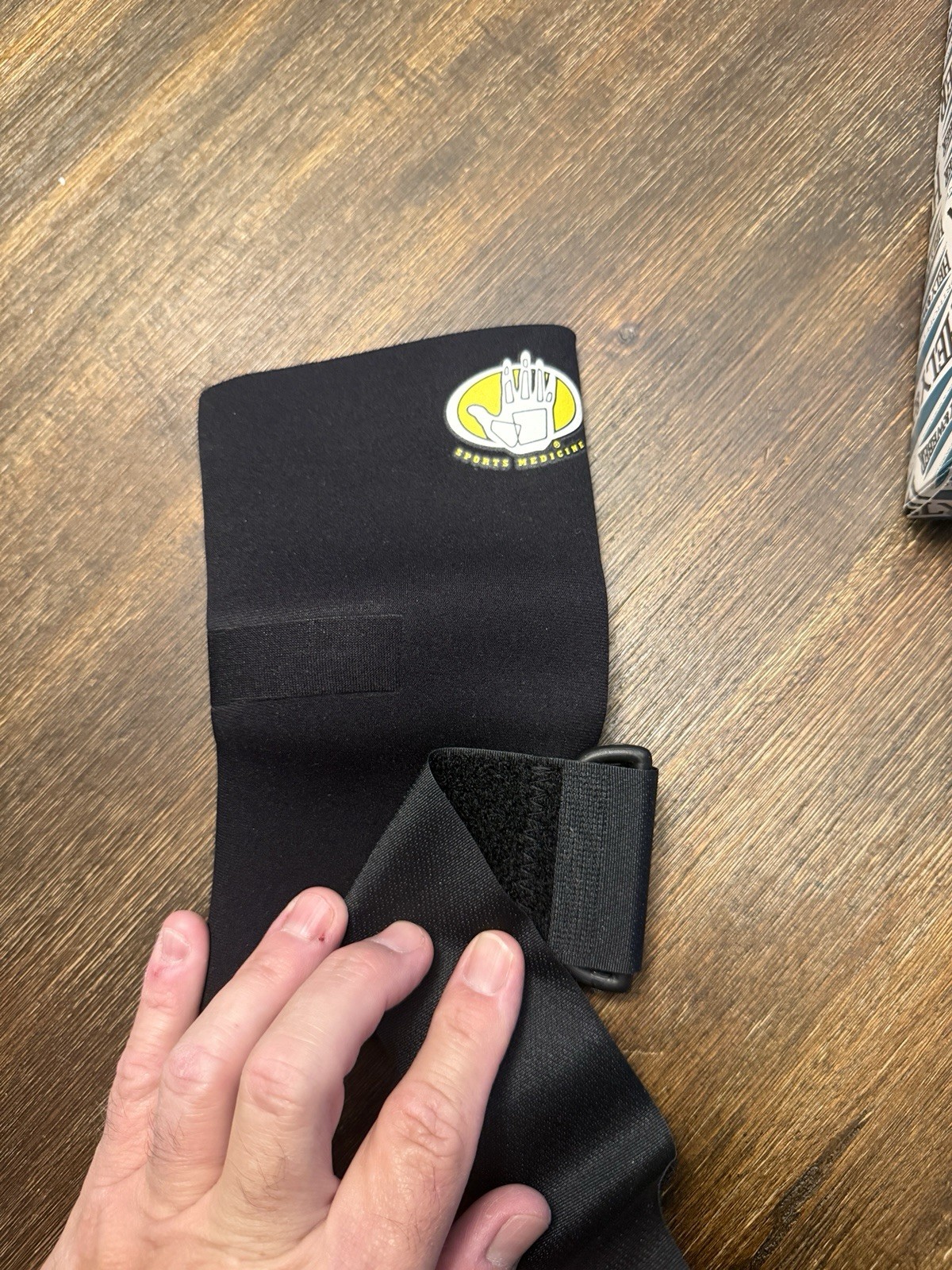 Hely Weber Neoprene Tennis Elbow Brace Small Black 3830 NEW OPEN BOX